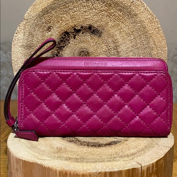 Coach Handbags - COACH Magenta Park Quilted Leather Dbl-Zip Wallet